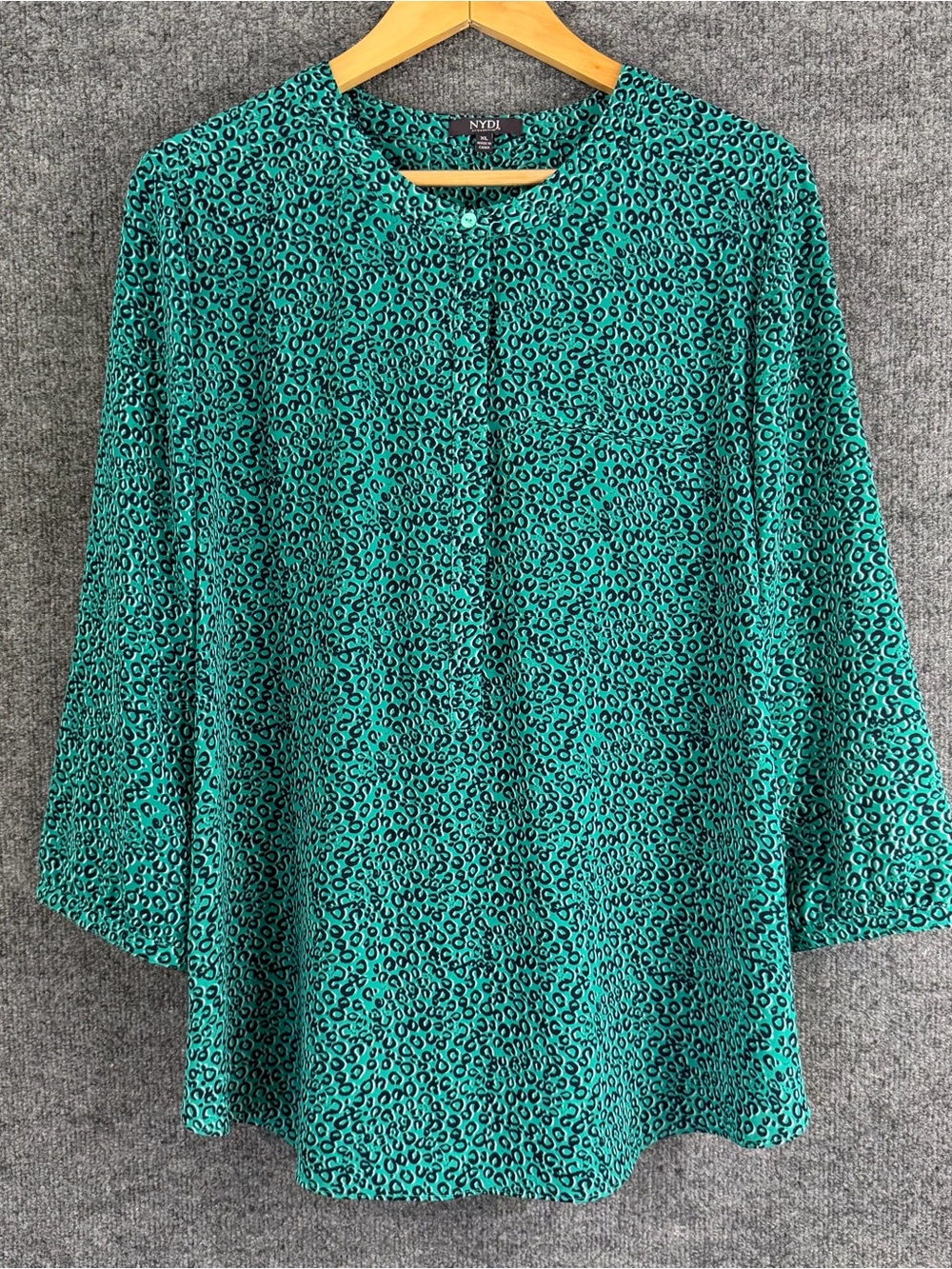 NYDJ Womens 3/4 Sleeve Leopard Print Top Size XL Green Black Office Casual Artsy